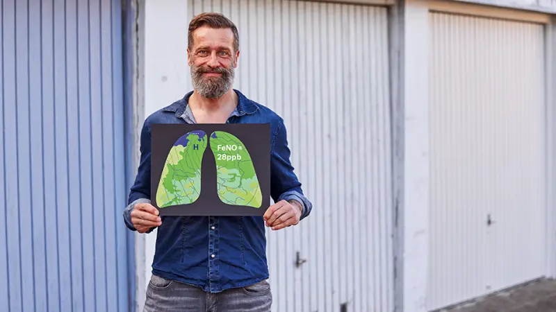 My asthma radar Vivatmo me, senior with lung shield and FeNO value. Offer for a short time